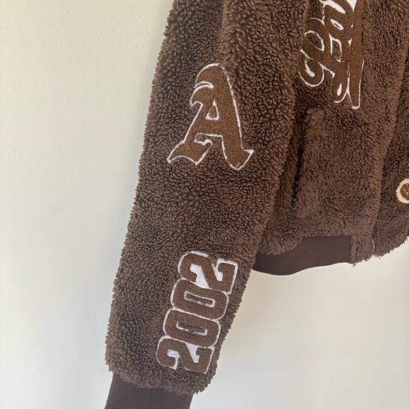 Azalea Wang Ruela Brown Teddy Varsity Bomber Jacket Fleece Sherpa Cropped - Picture 6 of 14